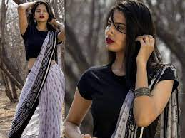 Saajanaa's Pooja Birari's flaunts her perfect figure in a fusion sari -  Times of India